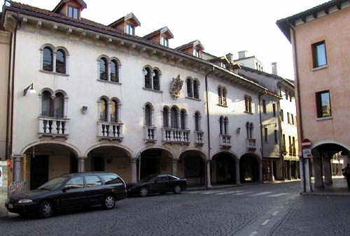Palazzo Pagani Cesa in via Roma